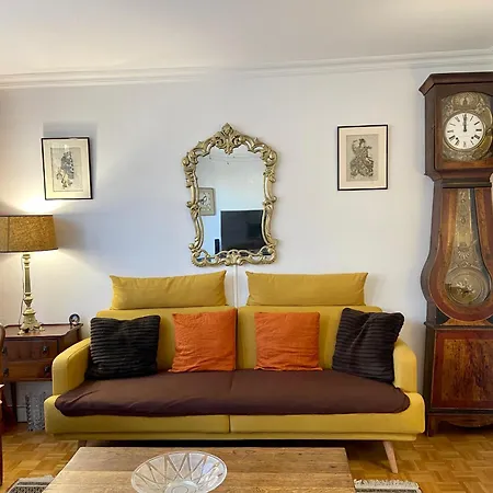 Avec Terrasse شقة