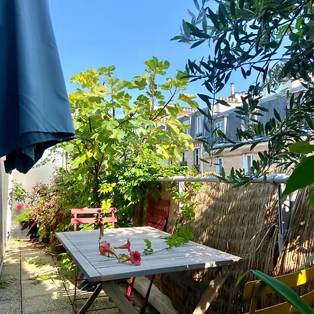 Apartment Avec Terrasse *
