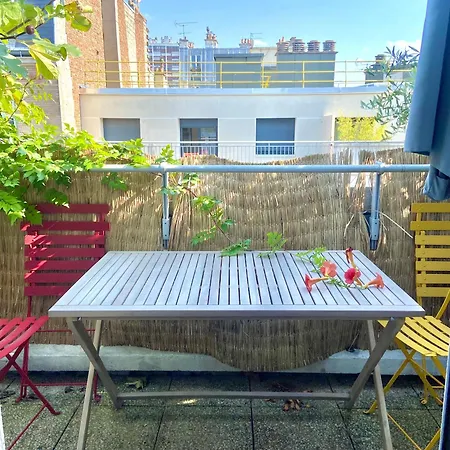 Avec Terrasse アパート *